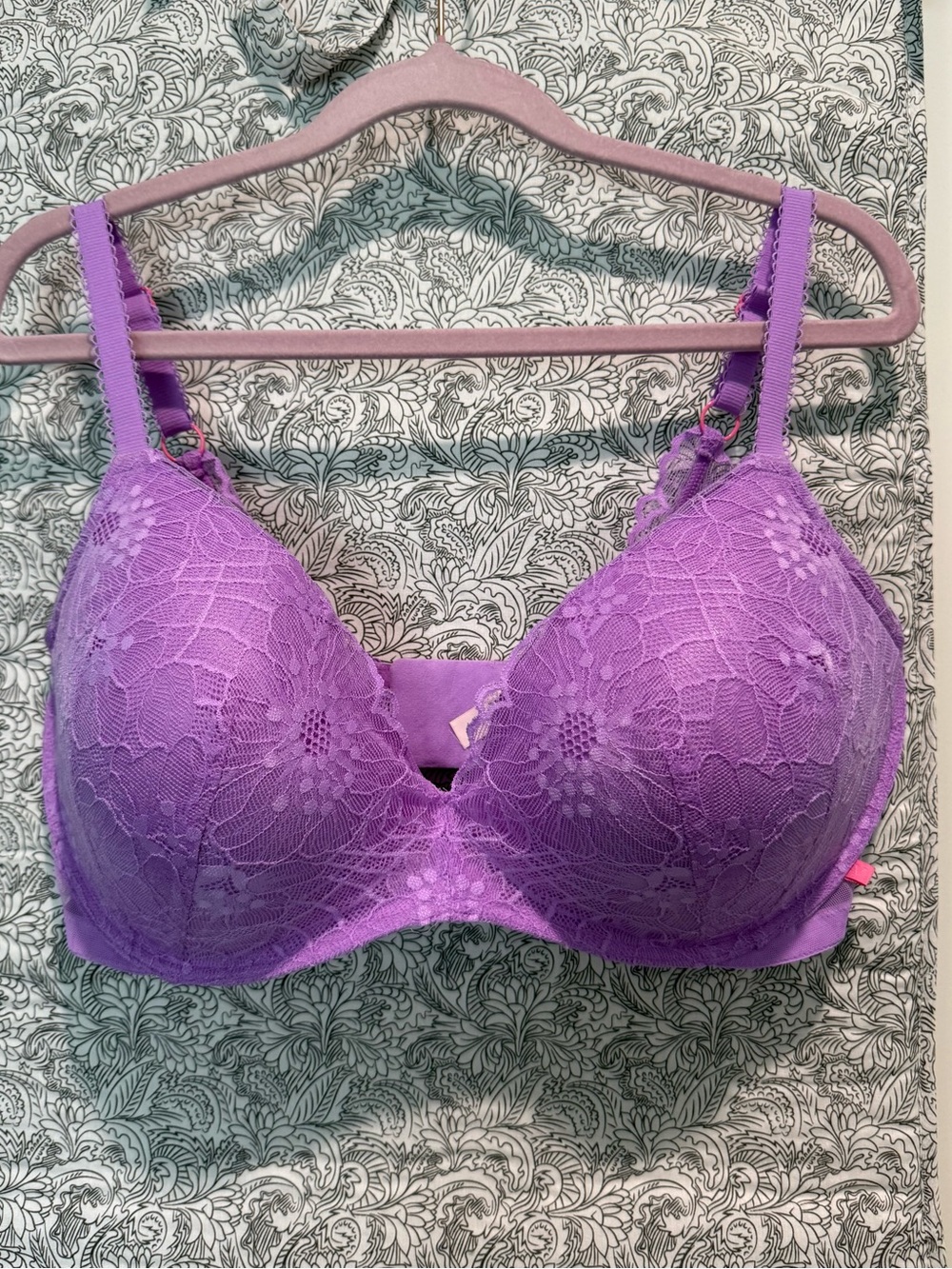 NWOT Victoria’s Secret Wireless Padded Bra- Purple Floral Lace, 40DD